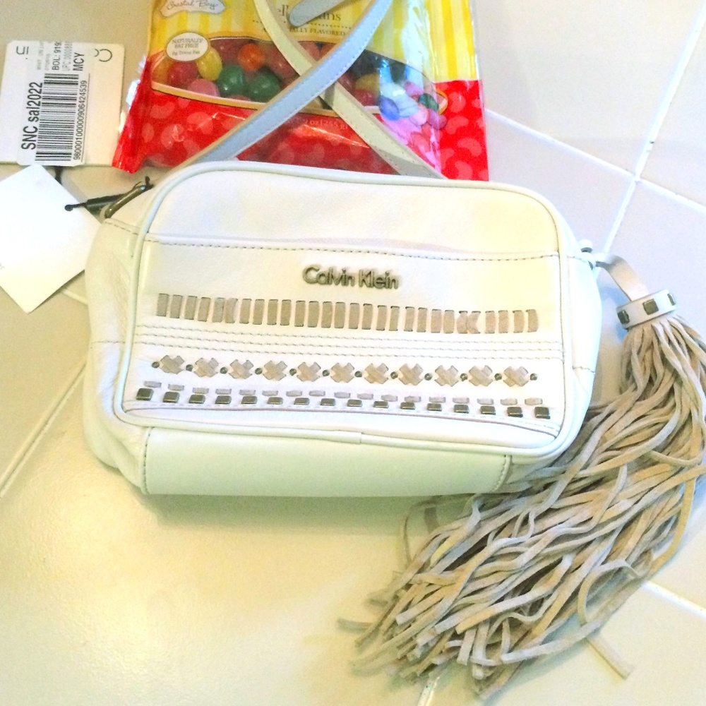 NEW Calvin Klein pebble leather hang tassel cross-body bag NWD torn inner lining